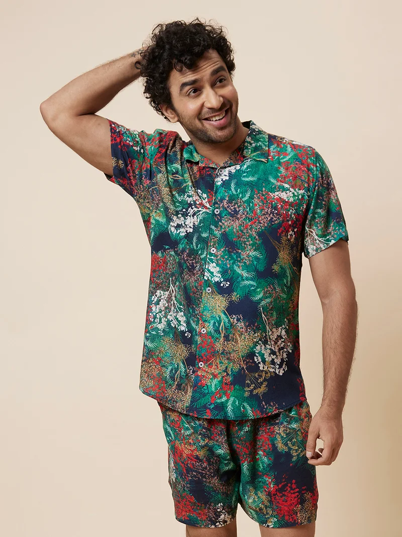 جلو باص طقم رجالي ملون من جلوبس للراحة بقميص وشورت مطبوع